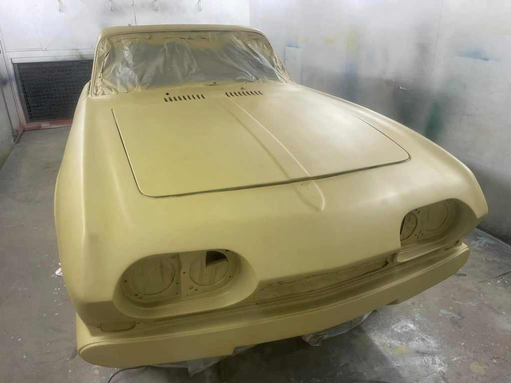 reliant scimitar in isolator paint