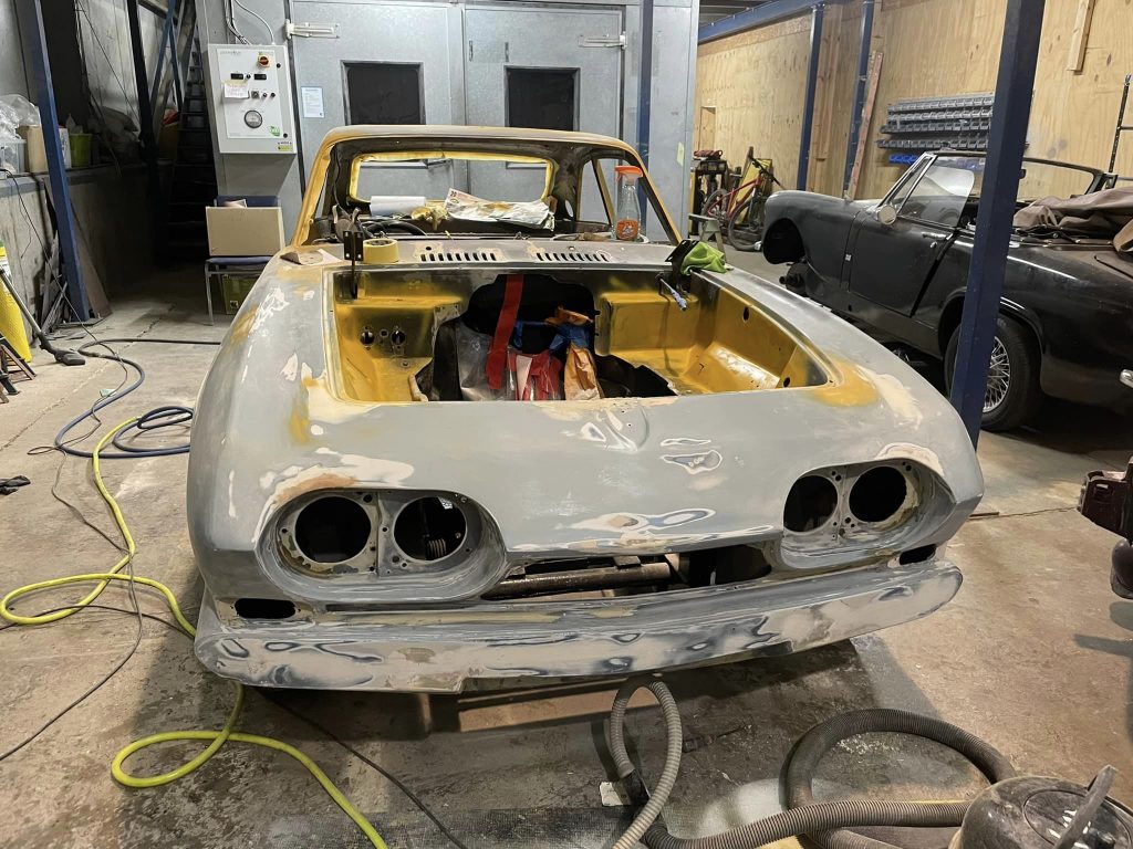 front of scimitar lots of repairs needed